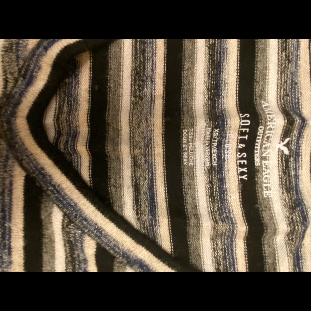 American Eagle Soft & Sexy Shirt - Picture 2 of 2